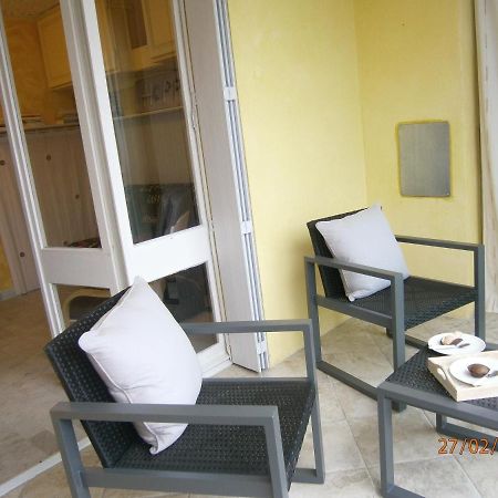 Agreable Studio Avec Cave Et Parking Privatif La Ciotat Luaran gambar