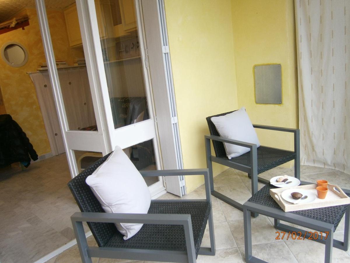 Agreable Studio Avec Cave Et Parking Privatif La Ciotat Luaran gambar