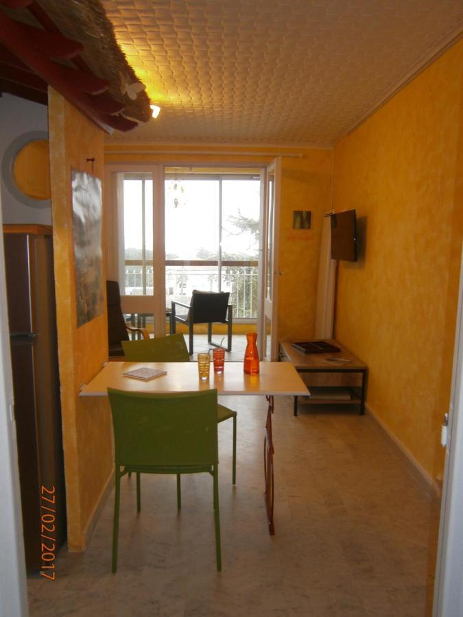 Agreable Studio Avec Cave Et Parking Privatif La Ciotat Luaran gambar
