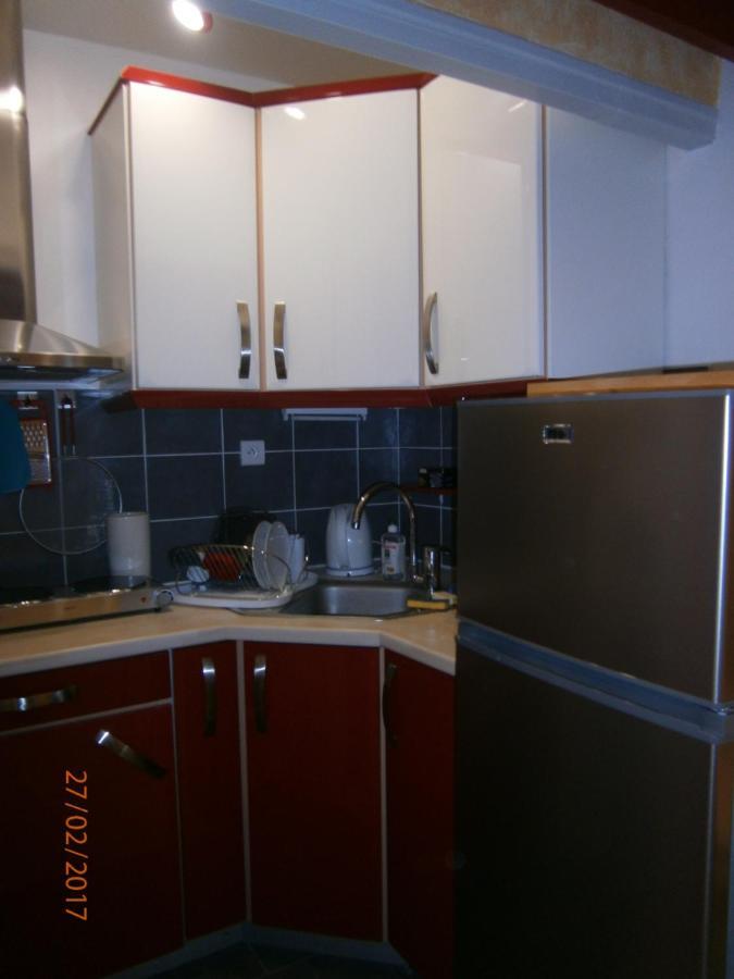 Agreable Studio Avec Cave Et Parking Privatif La Ciotat Luaran gambar