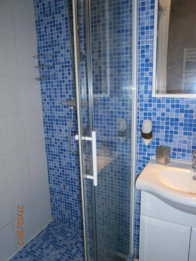 Agreable Studio Avec Cave Et Parking Privatif La Ciotat Luaran gambar
